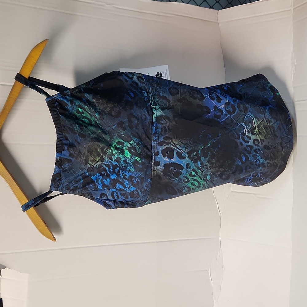 NWT Hapari Women's sz M Animal high-neck Tankini Top only